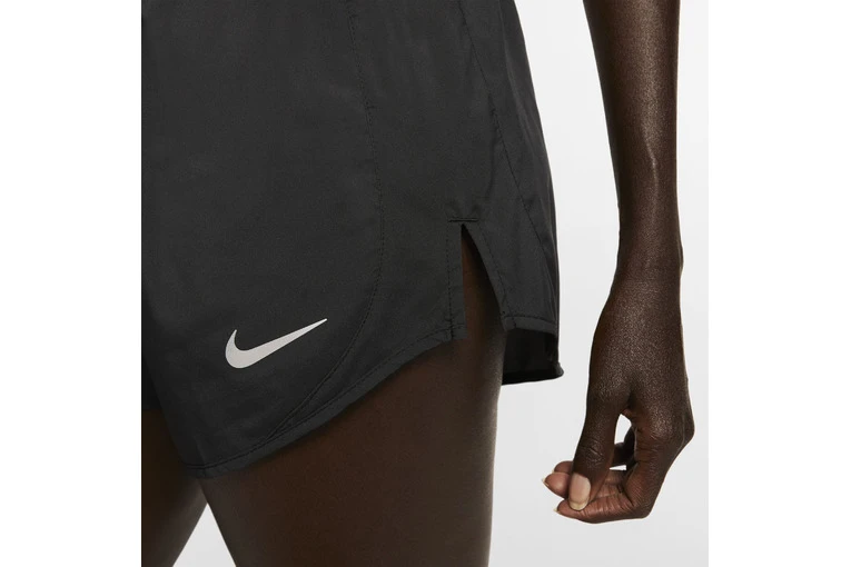 Nike Tempo Lux Shorts Van 8 Cm Zwart Dames 6 Nike Tempo Lux Shorts Van 8 Cm Zwart Dames - Afbeelding 4