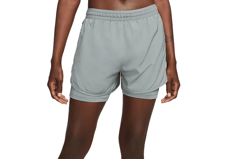 Nike Tempo Luxe 2-in-1 Running Short Smoke Grey Dames 3 Nike Tempo Luxe 2-in-1 Running Short Smoke Grey Dames