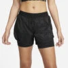Nike Icon Clash Tempo Loopshort Zwart Dames 2 Nike Icon Clash Tempo Loopshort Zwart Dames -Hardloopapparatuur Winkel 37102318 0