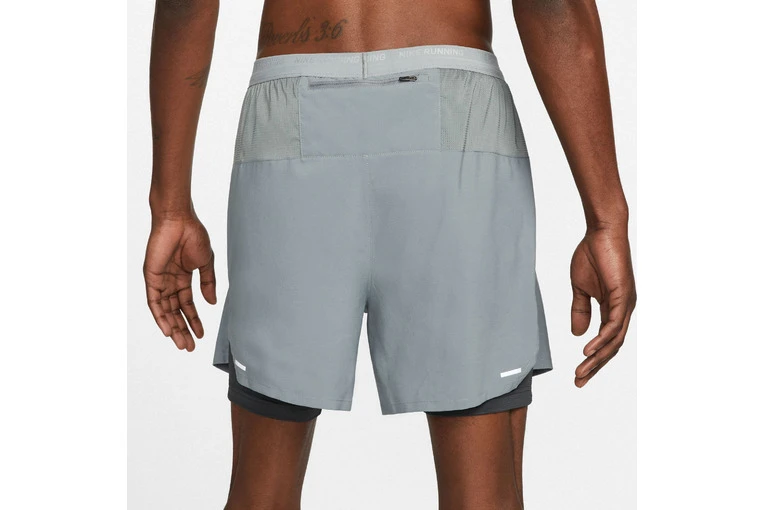 Nike Stride 5in Hardloopshort Smoke Grey Heren 4 Nike Stride 5in Hardloopshort Smoke Grey Heren - Afbeelding 2