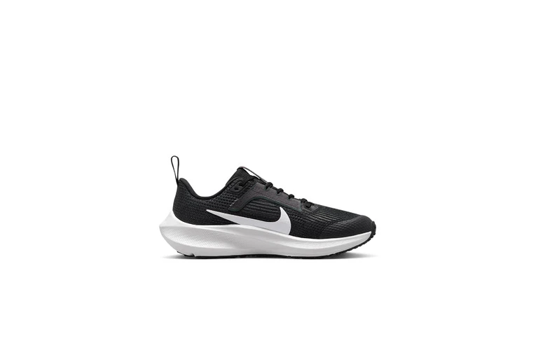 Nike Air Zoom Pegasus 40 Loopschoen Zwart/wit KIDS 3 Nike Air Zoom Pegasus 40 Loopschoen Zwart/wit KIDS