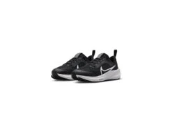Nike Air Zoom Pegasus 40 Loopschoen Zwart/wit KIDS 9 Nike Air Zoom Pegasus 40 Loopschoen Zwart/wit KIDS -Hardloopapparatuur Winkel 37113496 3